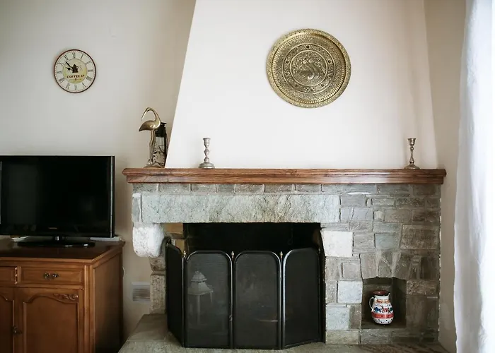 Feels Like In Apartment *